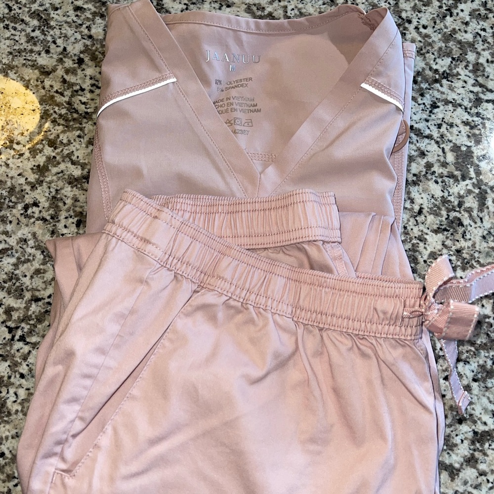 Jaanu shrimp pink set